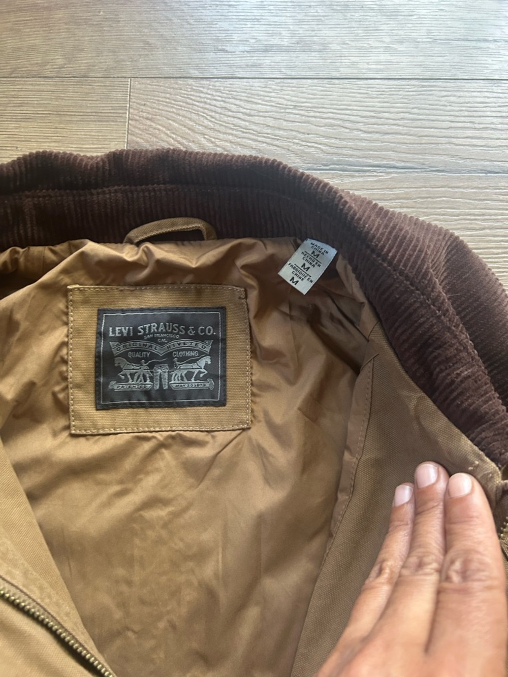 Levi's Tan canvas Jacket with Dark Brown Corduroy Collar - Picture 3 of 6